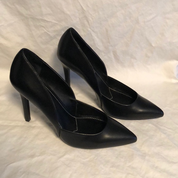 Charles By Charles David Heels - Picture 2 of 5